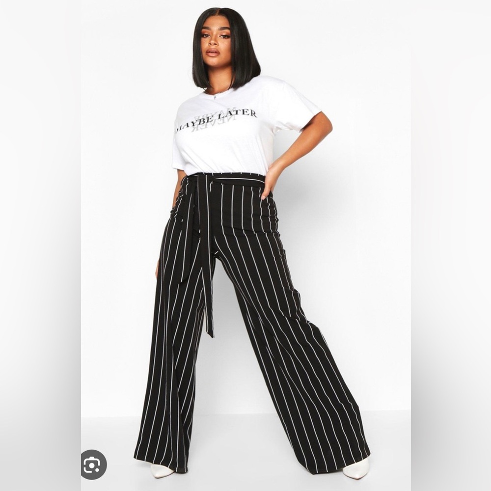NEW: Boohoo Plus Stripe High Waist Dress Pants in Size 16